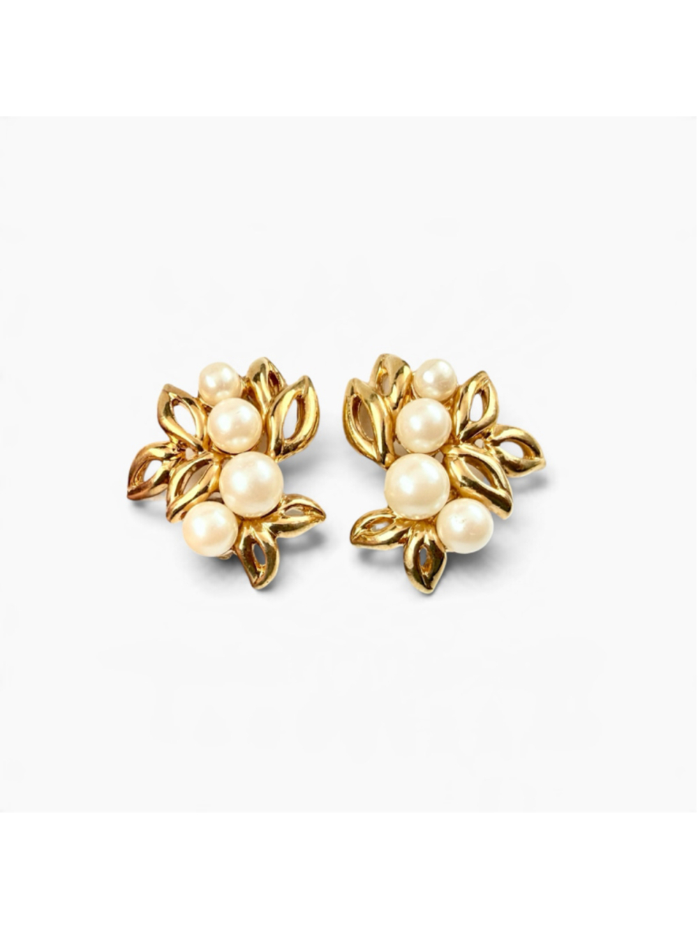 Vintage Gold Tone Faux Pearl Leaf Clip On Earrings